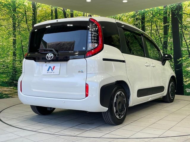 TOYOTA SIENTA HYBRID 2024 Image 31
