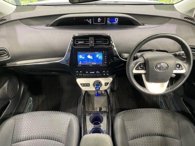 TOYOTA PRIUS 2016 Image 31