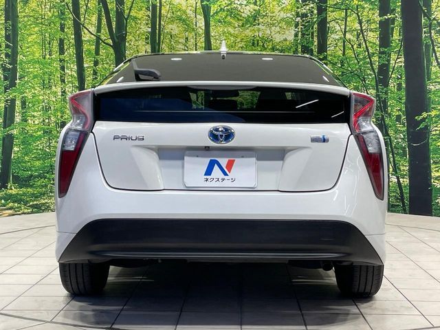 TOYOTA PRIUS 2016 Image 31