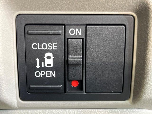 HONDA N BOX 2025 Image 31