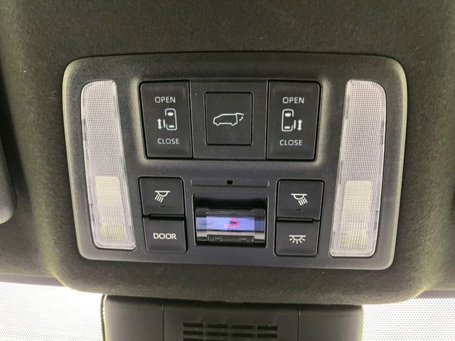 TOYOTA VOXY 2024 Image 31