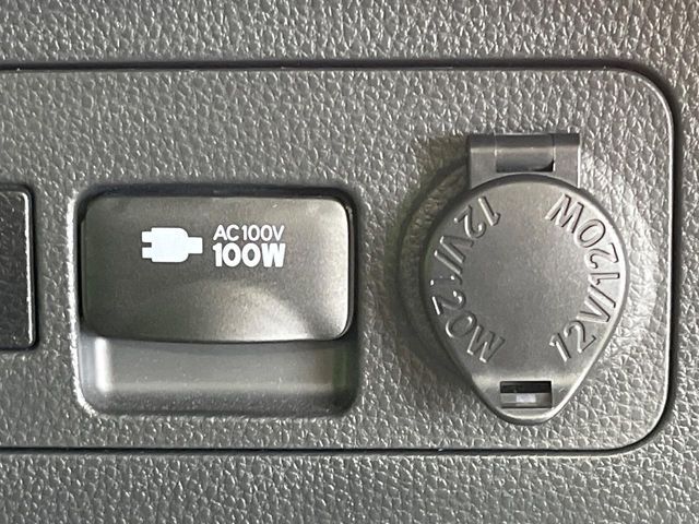 TOYOTA RAV4 4WD 2023 Image 31