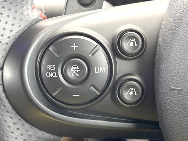 BMW MINI CROSSOVER 2019 Image 31