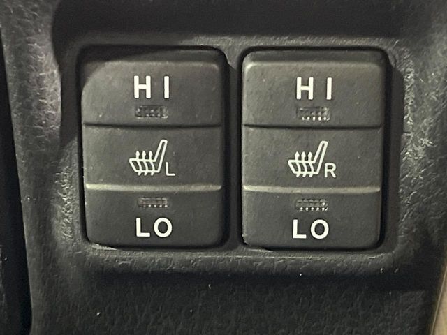 TOYOTA NOAH HYBRID 2018 Image 31