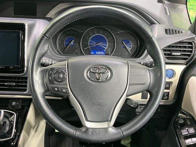 TOYOTA NOAH HYBRID 2018 Image 31