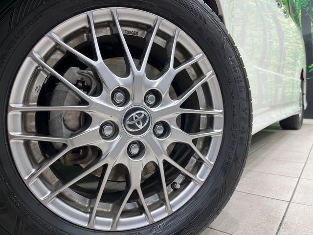 TOYOTA NOAH HYBRID 2018 Image 31