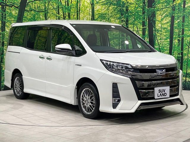 TOYOTA NOAH HYBRID 2018 Image 31