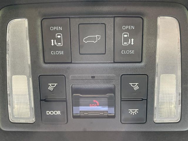 TOYOTA VOXY HYBRID 2023 Image 31