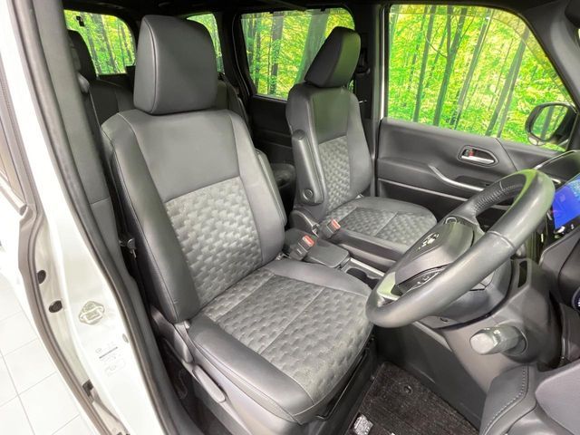 TOYOTA VOXY HYBRID 2023 Image 31