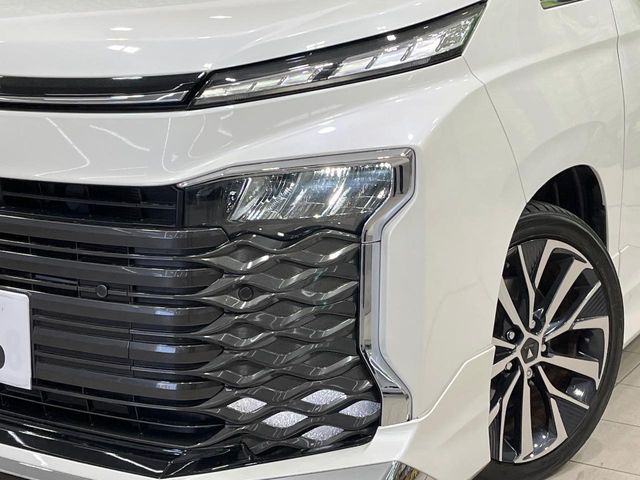 TOYOTA VOXY HYBRID 2023 Image 31