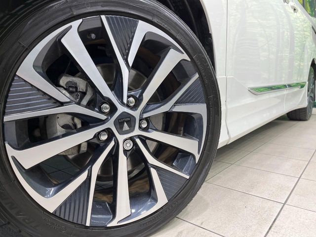 TOYOTA VOXY HYBRID 2023 Image 31