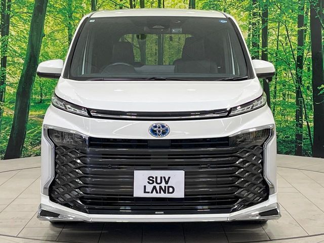 TOYOTA VOXY HYBRID 2023 Image 31
