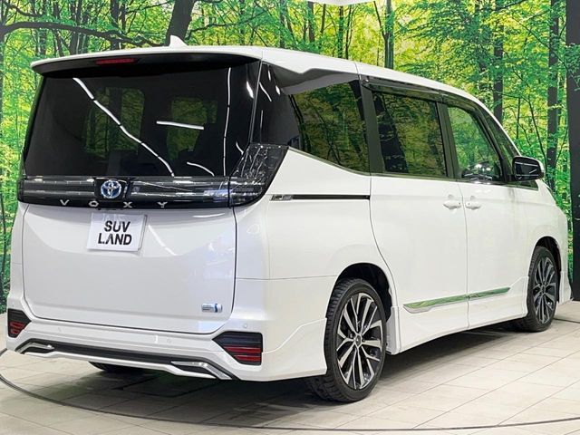 TOYOTA VOXY HYBRID 2023 Image 31