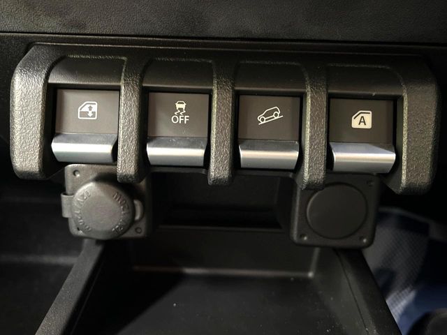 SUZUKI JIMNY NOMADE 2025 Image 31