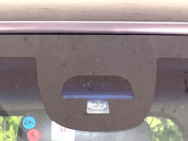 HONDA N BOX 2017 Image 31