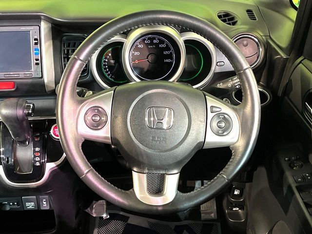 HONDA N BOX 2017 Image 31