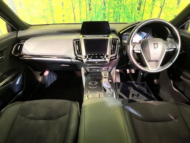 TOYOTA CROWN SEDAN HYBRID 2019 Image 31