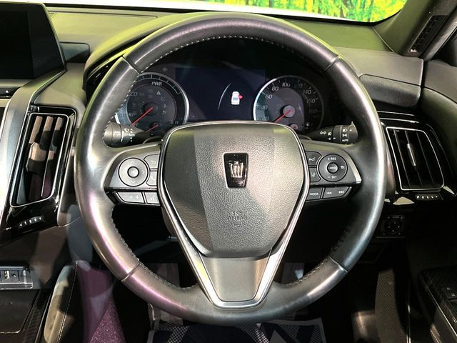 TOYOTA CROWN SEDAN HYBRID 2019 Image 31