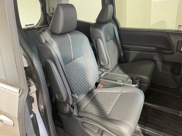 TOYOTA NOAH HYBRID 2023 Image 31