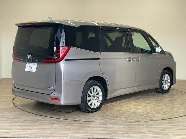 TOYOTA NOAH HYBRID 2023 Image 31