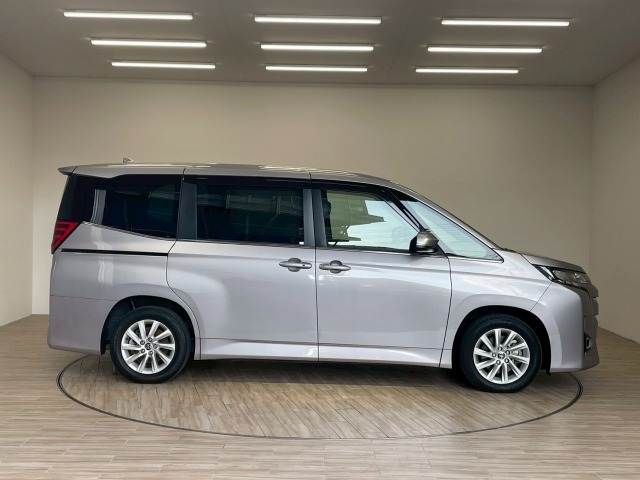 TOYOTA NOAH HYBRID 2023 Image 31