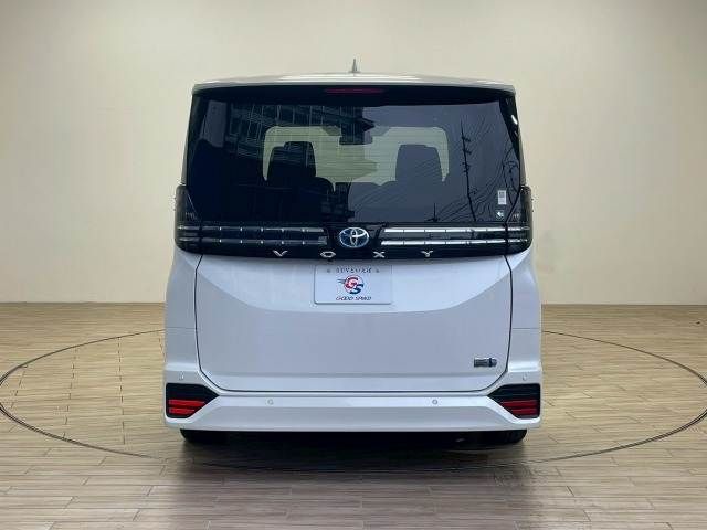 TOYOTA VOXY HYBRID 2023 Image 31