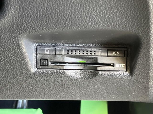 TOYOTA PRIUS 2016 Image 31