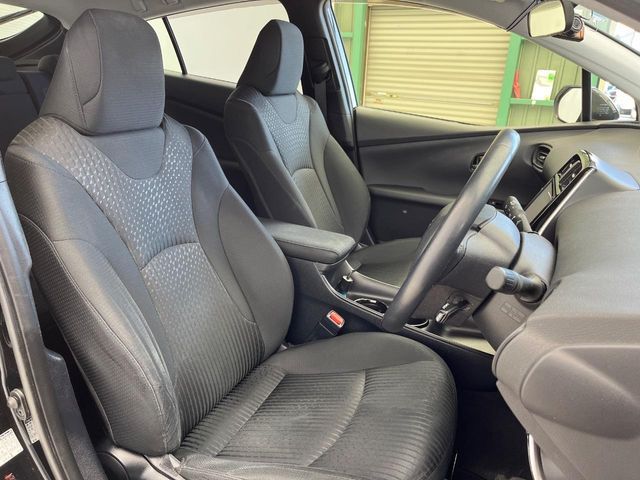 TOYOTA PRIUS 2016 Image 31