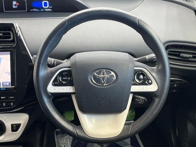 TOYOTA PRIUS 2016 Image 31