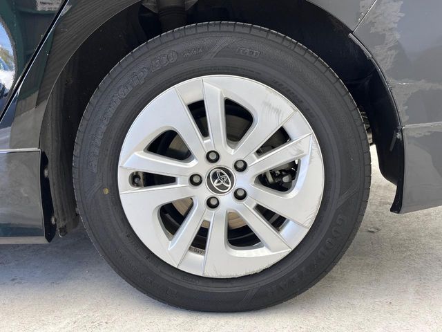 TOYOTA PRIUS 2016 Image 31