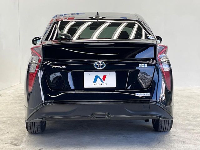 TOYOTA PRIUS 2016 Image 31