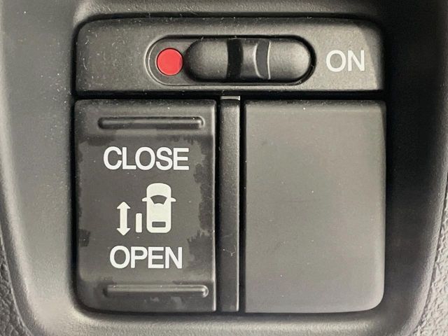 HONDA N BOX CUSTOM 2017 Image 31