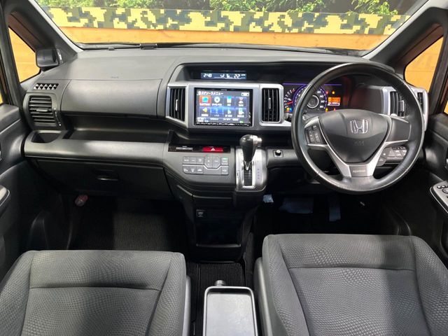 HONDA STEPWAGON SPADA 2012 Image 31