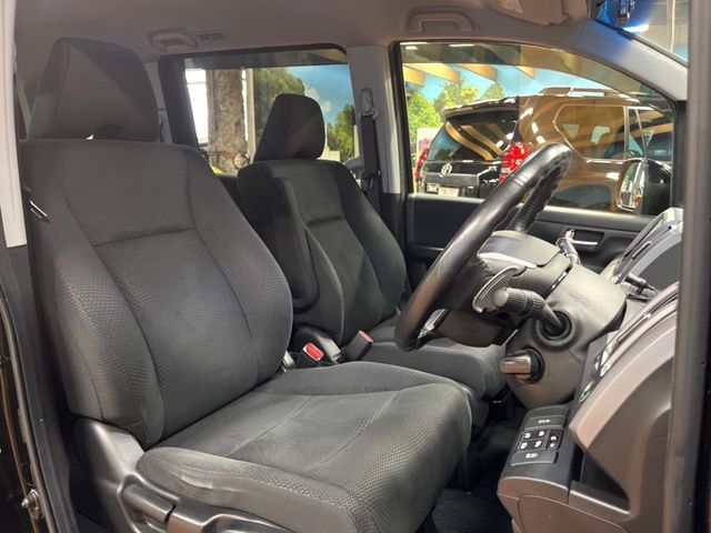 HONDA STEPWAGON SPADA 2012 Image 31