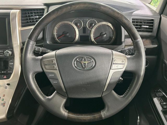 TOYOTA VELLFIRE 2013 Image 31