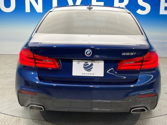 BMW 5SERIES SEDAN 2018 Image 31
