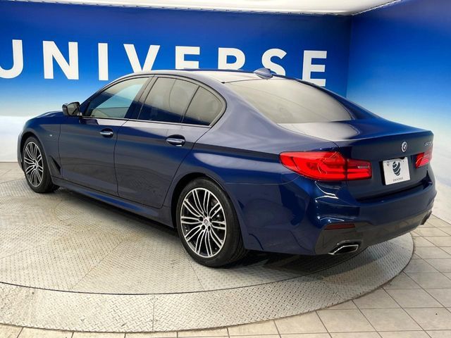BMW 5SERIES SEDAN 2018 Image 31