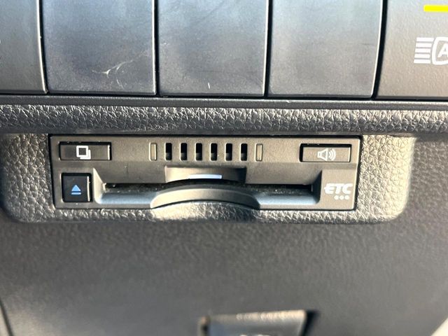 TOYOTA COROLLA SEDAN HYBRID 2020 Image 31