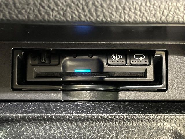 TOYOTA VOXY 2015 Image 31