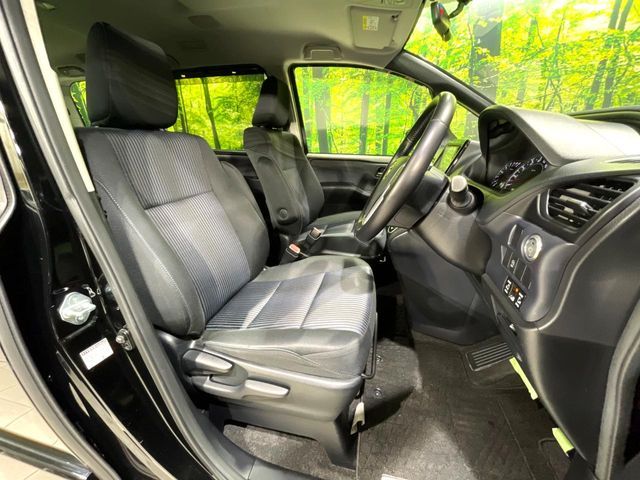 TOYOTA VOXY 2015 Image 31