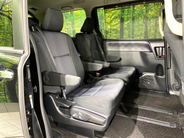 TOYOTA VOXY 2015 Image 31