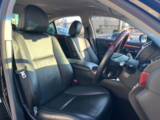 TOYOTA LEXUS LS460 2011 Image 31