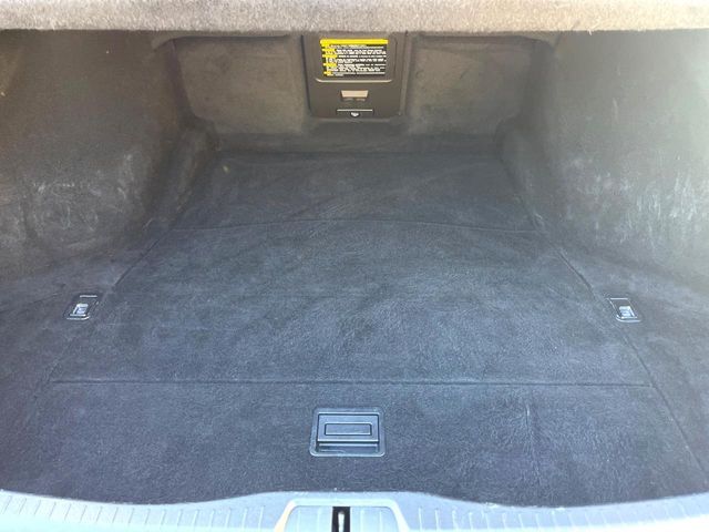 TOYOTA LEXUS LS460 2011 Image 31