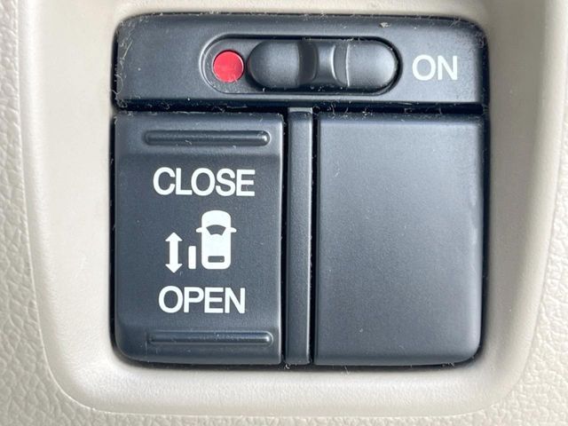 HONDA N BOX 2012 Image 31