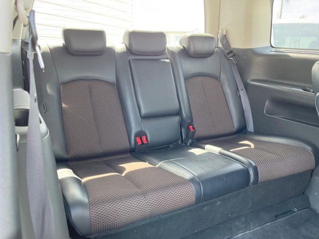 NISSAN ELGRAND 2011 Image 31