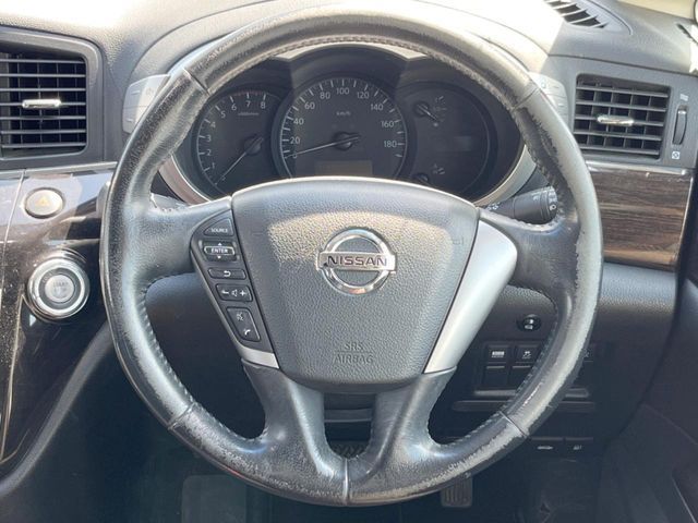 NISSAN ELGRAND 2011 Image 31
