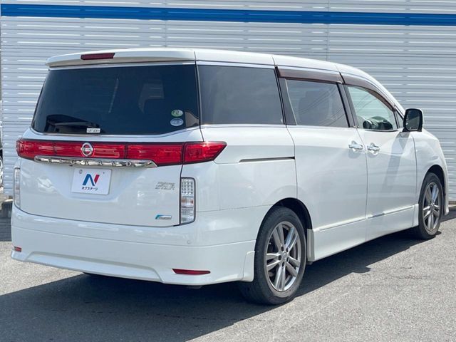 NISSAN ELGRAND 2011 Image 31