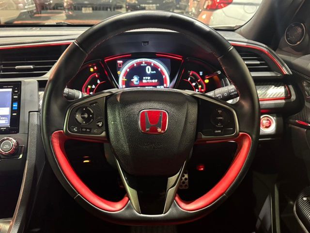 HONDA CIVIC HATCHBACK 2017 Image 31