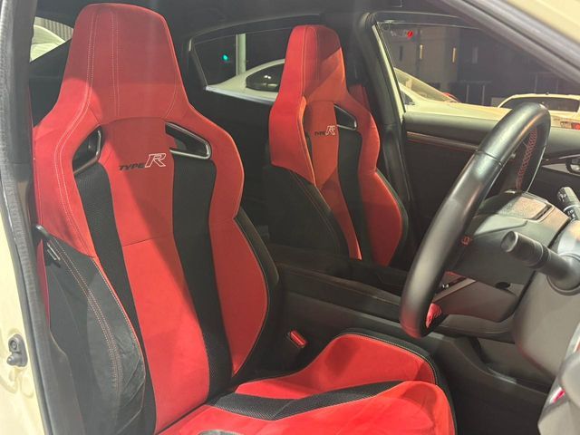 HONDA CIVIC HATCHBACK 2017 Image 31