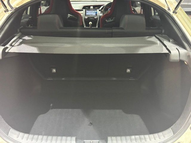 HONDA CIVIC HATCHBACK 2017 Image 31